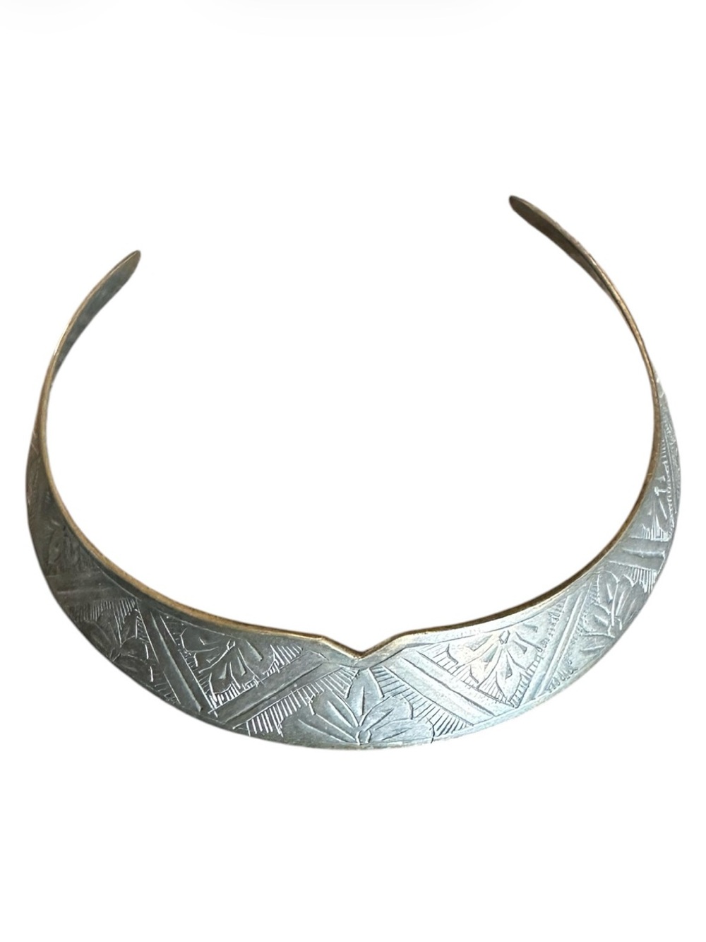 Vintage Engraved V-Front Collar Necklace